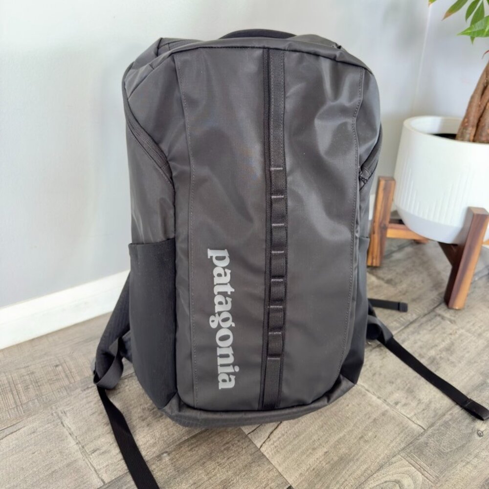 PATAGONIA Black Hole Pack 25L 49298 Rucksack Backpack Black Unisex Authentic